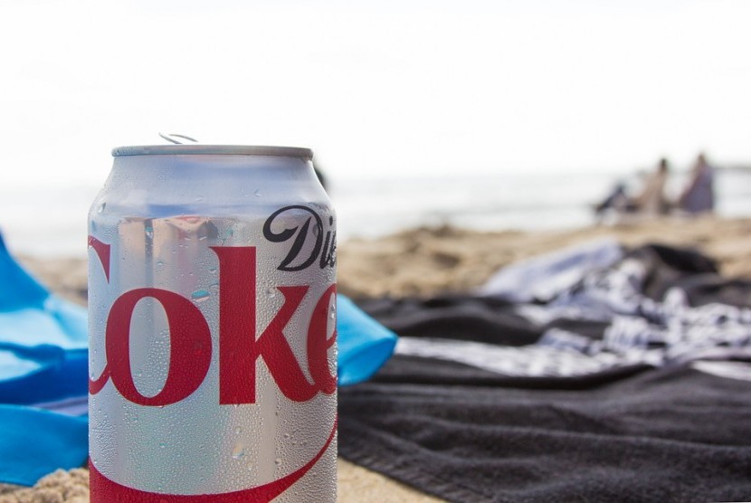 Diet coke (Ilustrasi).  Minuman cola diet biasanya memakai aspartam sebagai pemanis buatan.
