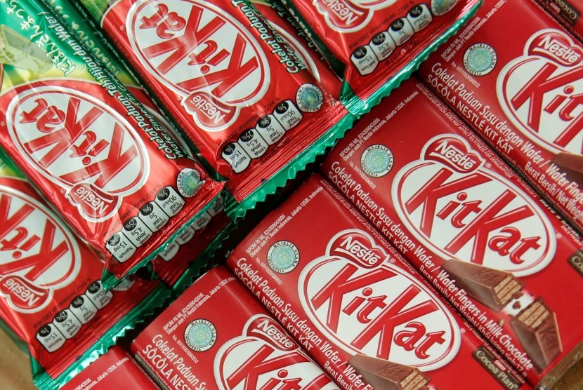 Cokelat KitKat. KitKat menghadirkan kolaborasi unik dengan pengusaha sepatu asal Solo, Jawa Tengah, Aerostreet. Keduanya akan merilis sepatu edisi khusus untuk merayakan hari kasih sayang.