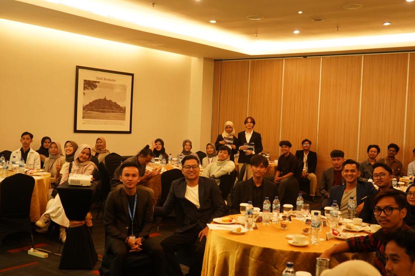 Communication Awards sukses menyelenggarakan Meet and Discuss bertajuk Berkelas Hanya Sekilas, Fast Fashion Merusak Dengan Jelas di Grand Zuri Hotel Malioboro, Yogyakarta, beberapa waktu lalu