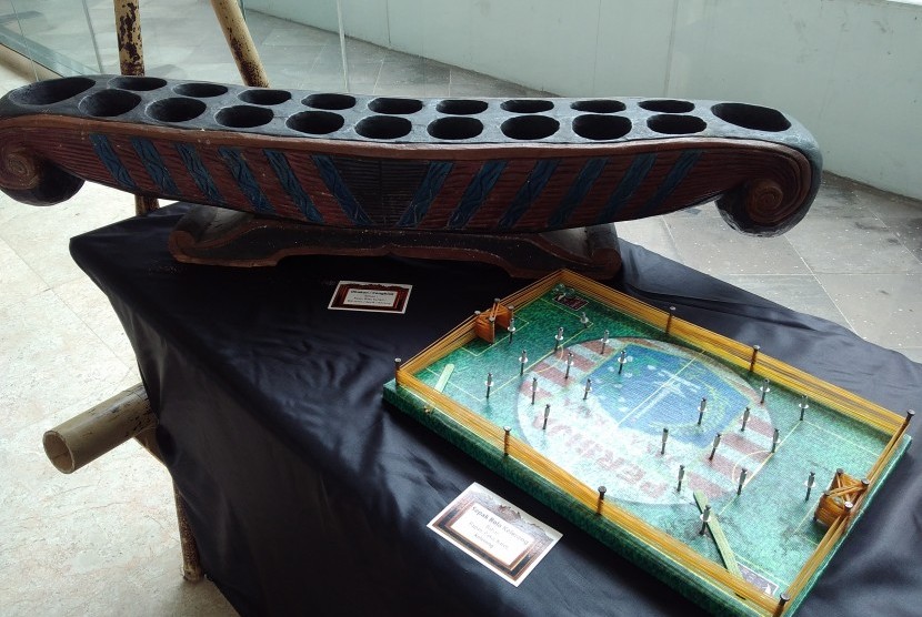 Congklak, salah satu permainan tradisional