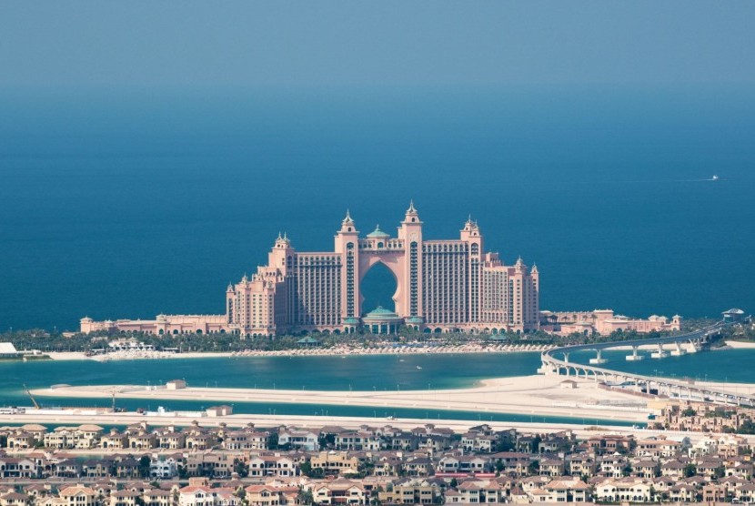 Dubai Dinobatkan Sebagai Kota Paling Inovatif di Arab. Contoh pantai buatan di Dubai. 