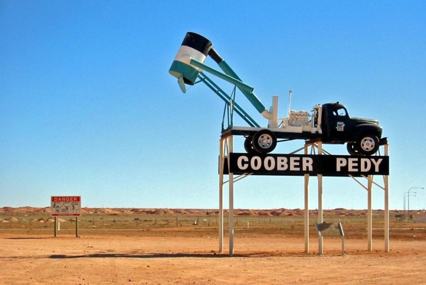 Coober Pedy, kota bawah tanah Australia.