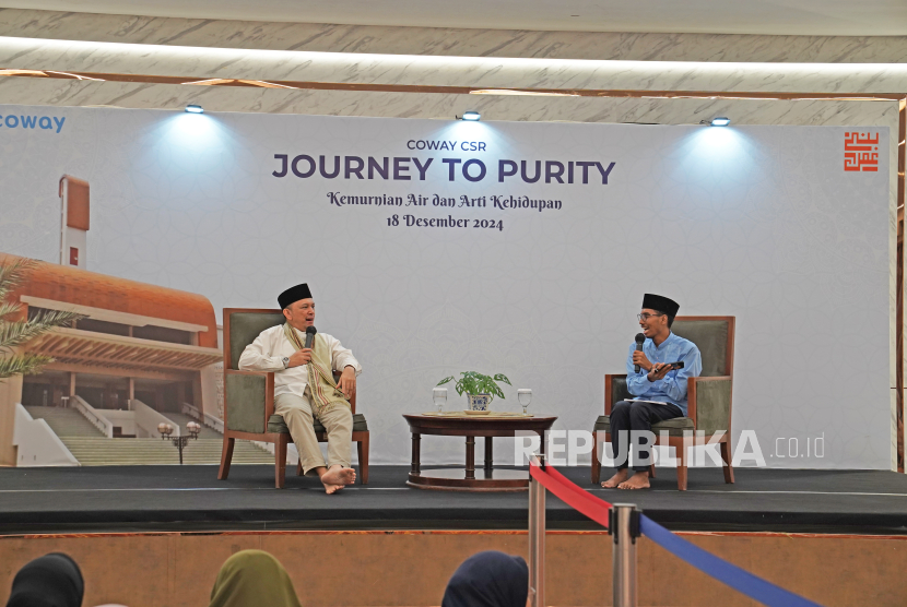 Coway Indonesia, perusahaan pemurni air dan pemurni udara asal Korea Selatan meluncurkan inisiatif Corporate Social Responsibility (CSR) bertajuk Journey to Purity di Masjid Raya Bani Umar, Bintaro, Tangerang Selatan, Rabu (18/12/2024). Acara tersebut ditandai dengan kajian bertema Kemurinan Air dan Arti Kehidupan yang diisi oleh Ustaz Erick Yusuf.