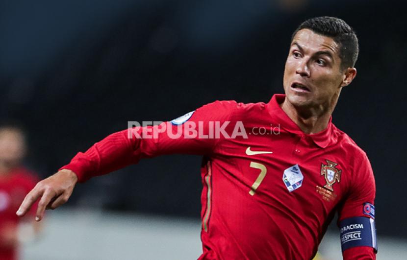 Cristiano Ronaldo saat membela Portugal.