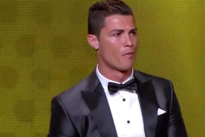 Cristiano Ronaldo berkaca-kaca menerima Ballon d'Or 2013