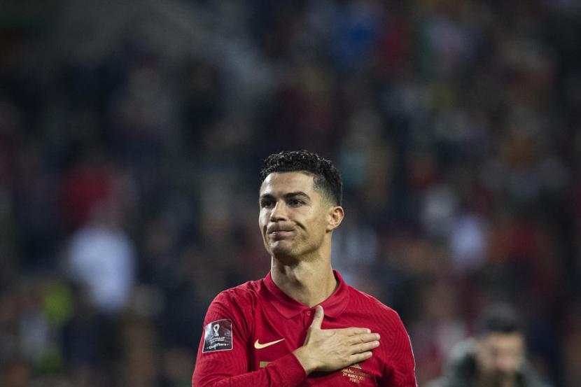 Bintang Manchester United dan timnas Portugal, Cristiano Ronaldo. Napoli dikabarkan tertarik meminang Ronaldo pada musim panas 2022 ini.