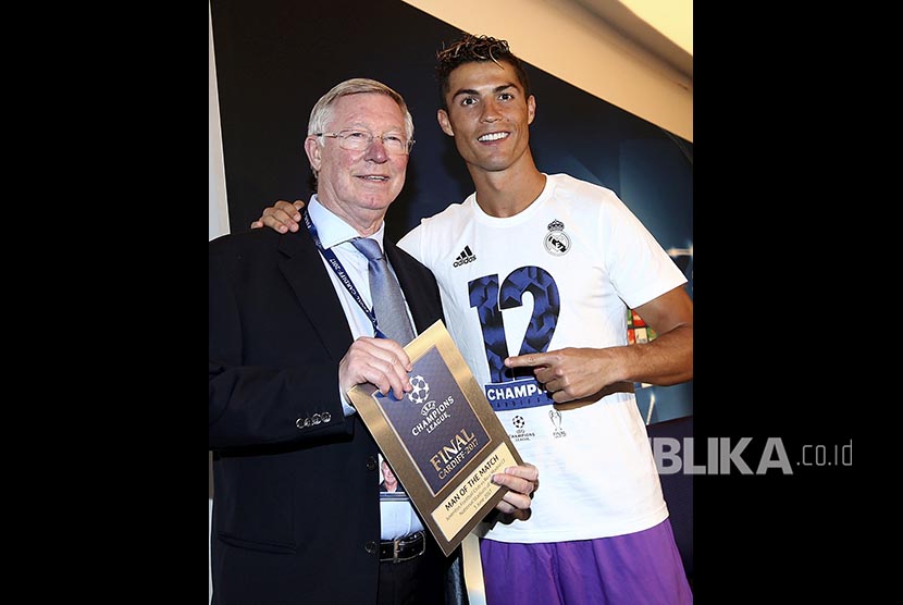 Cristiano Ronaldo (kanan) dan Sir Alex Ferguson.