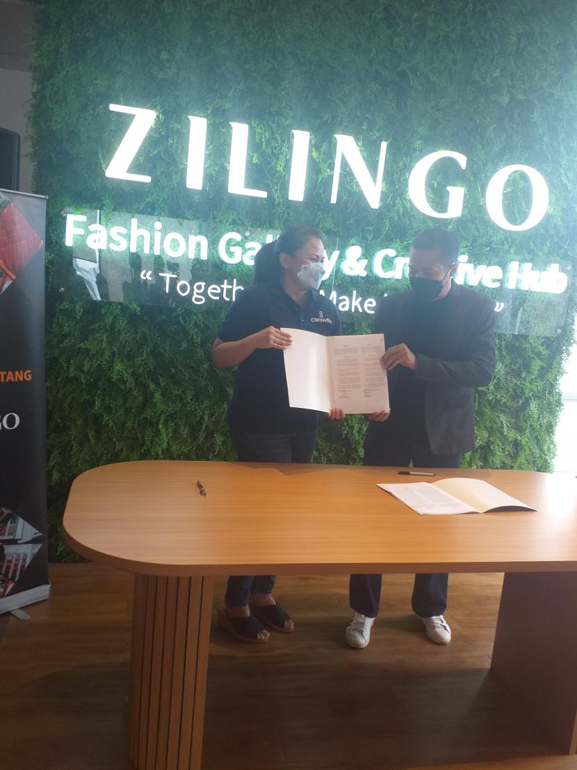 Crowdo secara resmi menandatangani kerja sama dengan Zilingo Indonesia untuk menargetkan para perempuan pelaku UMKM yang tergabung dalam platform Zilingo dapat menikmati program Woman Impact Fund yang sudah berjalan sejak 2021 silam. 