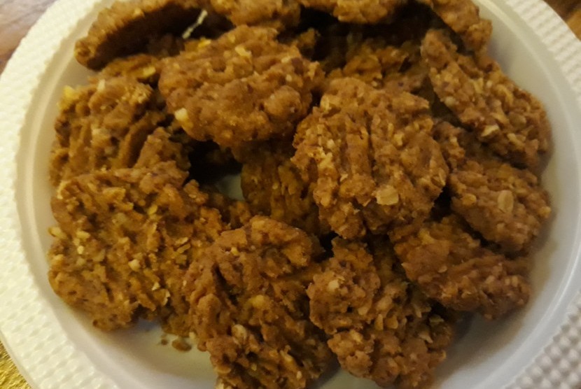 Crunchy Oatmeal Cookies.