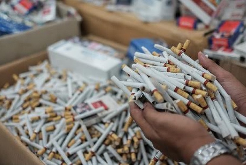 Ilustrasi merokok. Arab Saudi anggarkan dana kesehatan untuk perawatan sakit akibat rokok 