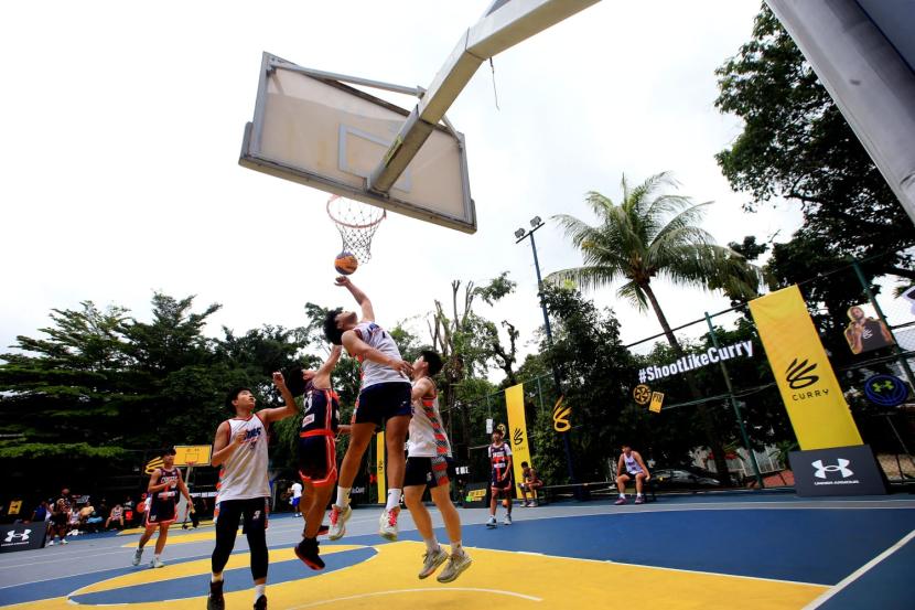 Curry Day pada hari Sabtu (2/3/3024) di Lapangan Basket Patiunus Kebayoran Baru, Jakarta Selatan.