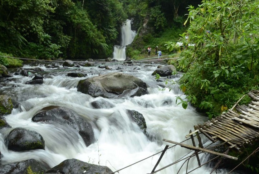 Curug Tilu, Parongpong, Kabupaten Bandung Barat