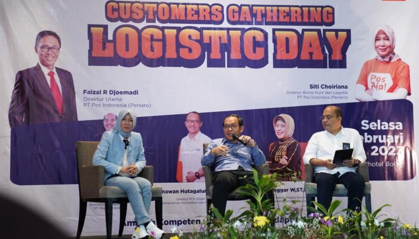 Custimers Gathering Logistic Day.