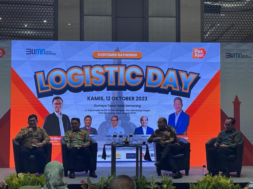 Customer Gathering Logistic Day kedelapan ini untuk memperkenalkan transformasi Pos Indonesia pada layanan kurir dan logistik. 