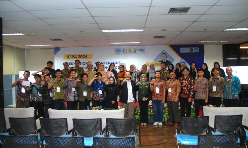 Cyber University berhasil menyelenggarakan konferensi internasional pertamanya, International Conference Interdisciplinary Physics Application (ICIPA)