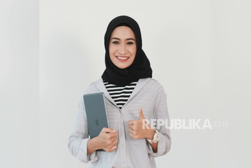 Cyber University berkomitmen mencetak lulusan yang siap menghadapi dunia bisnis melalui Program Studi Kewirausahaan (Digitalpreneur) yang berbasis praktik dan inovasi.