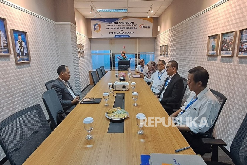 Cyber University bersama PT Prima Yasa Travela melakukan evaluasi kolaborasi. Ini bagian penting dari pelaksanaan Company Learning Program.