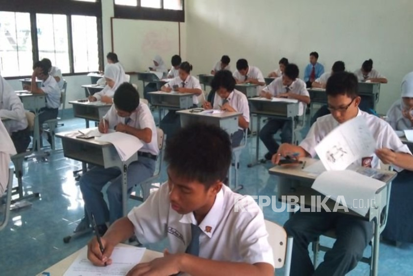 Biaya UKT PTN 2026 Bikin Dompet Nangis? Bongkar Fakta dan Solusi Kuliah Cerdas!