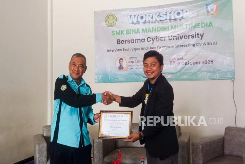 Cyber University Siapkan Beasiswa Jalur Undangan untuk Siswa