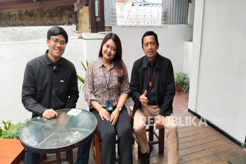 Cyber University mempersiapkan para lulusan yang siap kerja dengan pendekatan praktis dan kurikulum berbasis industri. 