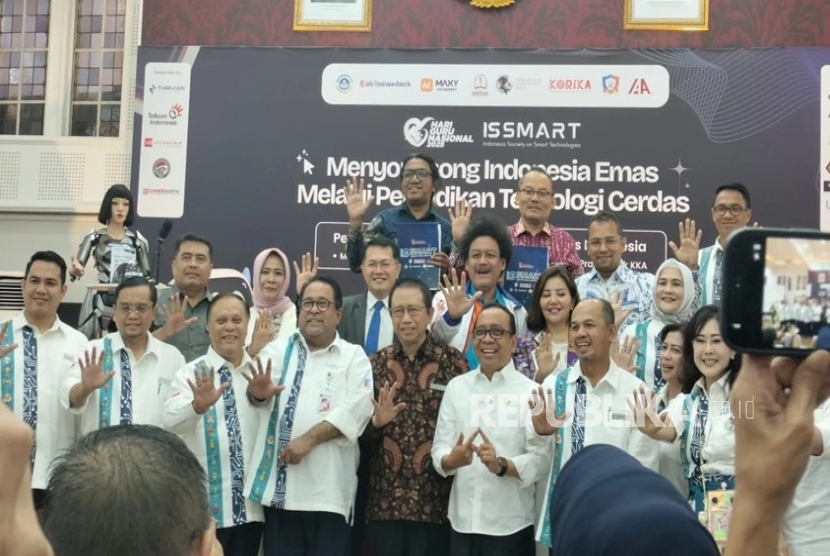 Cyber University Dukung Penuh Peluncuran IS-SMART Menuju Indonesia Emas 2045