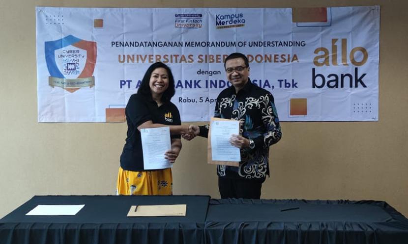 Cyber University yang sebelumnya bernama BRI Intitute, melakukan kerja sama dengan PT Allo Bank Indonesia, Tbk. Penandatanganan Memorandum Of Understanding (MoU) ini dilakukan di Kantor Allo Bank, di Gedung Menara Bank Mega, Jalan Kapten Tendean, Jakarta Selatan.