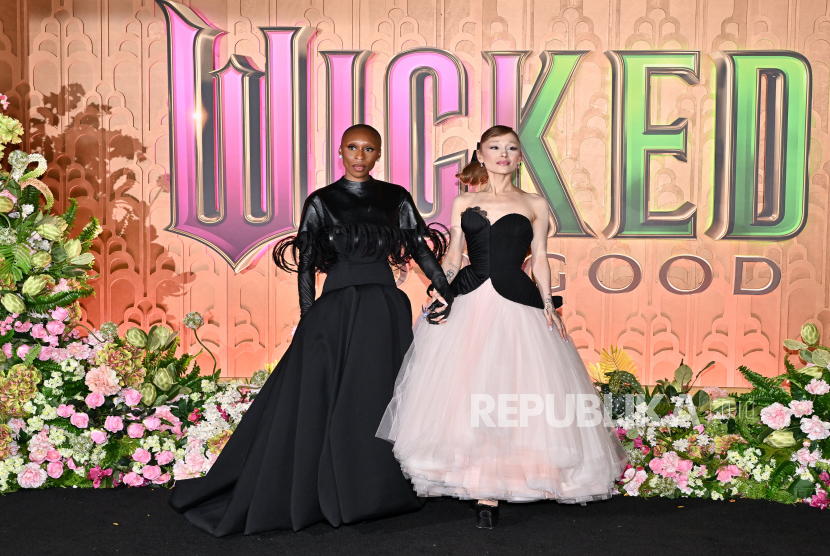 Cynthia Erivo (kiri) dan Ariana Grande menghadiri premier Wicked: For Good di Lincoln Center, New York, Senin 17 November 2025.