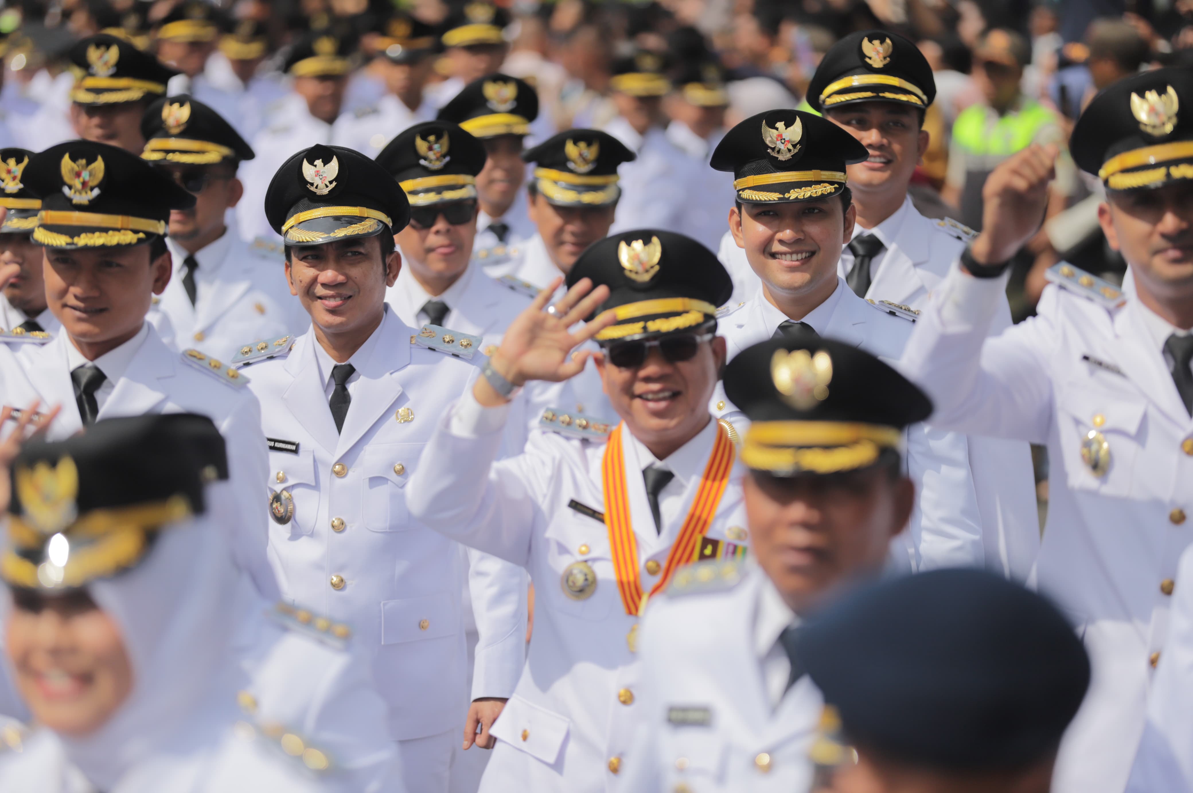 Dadang Supriatna dan Ali Syakieb resmi dilantik Presiden Prabowo Subianto sebagai Bupati dan Wakil Bupati Bandung periode 2025-2030 di Istana Merdeka Jakarta, Kamis (20/2/2025).