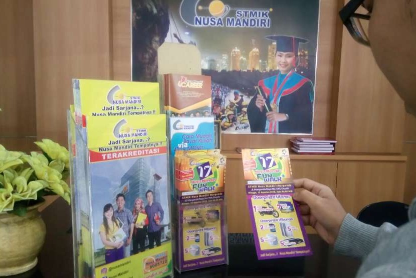 Daftar doorprize funwalk STMIK Nusa Mandiri.
