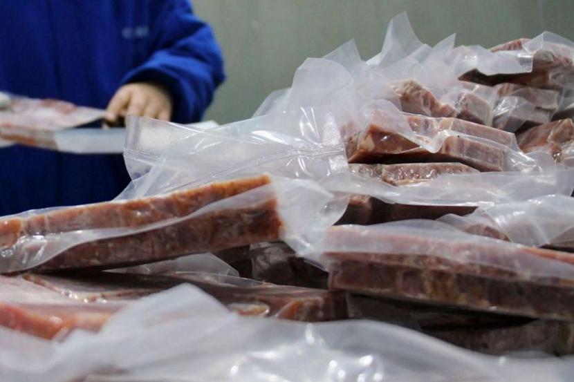 Lembaga Muslim AS Bagikan Daging Halal untuk Warga Chicago