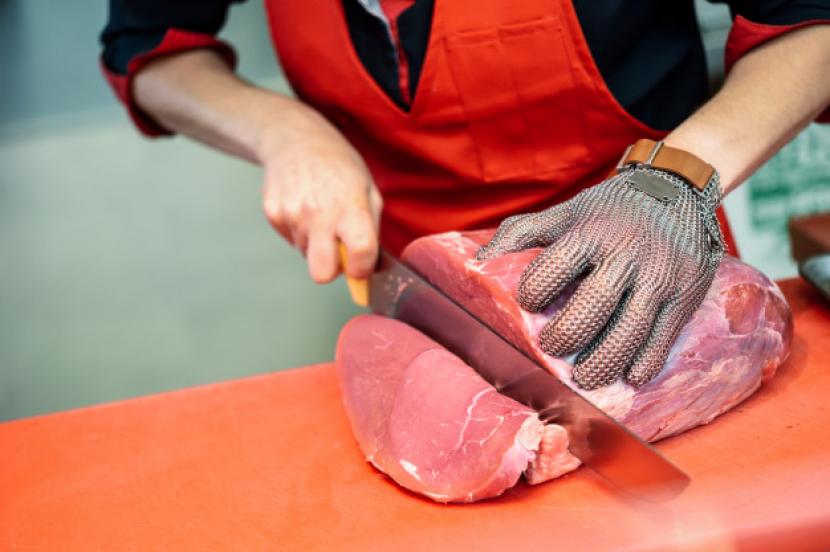 Sembelihan Yahudi termasuk kategori sembelihan Ahlul Kitab. Daging merah (ilustrasi).