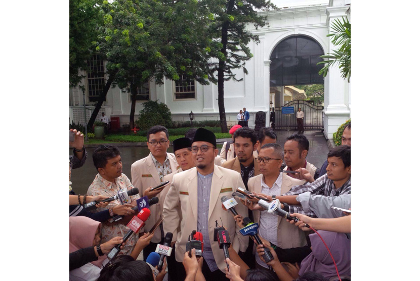 Ketum PP Pemuda Muhammadiyah Dahnil Simanjutak usai menemui Presiden Joko widodo