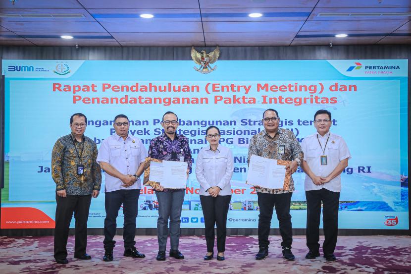 Dalam era digital yang terus berkembang, APJII mengambil langkah strategis dan berkelanjutan dengan menginisiasi Indonesia Global Connectivity Summit (IGCS) 2023. Acara ini, yang berlangsung di Politeknik Negeri Batam, menjadi titik pertemuan penting untuk kolaborasi dan pertukaran ide yang akan membentuk masa depan ekosistem digital Indonesia. 