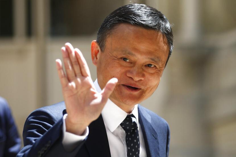 Dalam file foto 15 Mei 2019 ini, pendiri grup Alibaba Jack Ma tiba untuk KTT Tech for Good di Paris. Memimpin Ch Dalam file foto 15 Mei 2019 ini, pendiri grup Alibaba Jack Ma tiba untuk KTT Tech for Good di Paris. Penyedia teknologi keuangan China terkemuka, Ant Group, mengumumkan pada Jumat, 6 Januari 2023, bahwa pendirinya, miliarder e-commerce Jack Ma, akan menyerahkan kendali atas perusahaan tersebut.