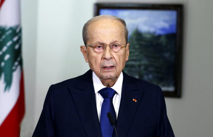 Presiden Lebanon Michel Aoun meninggalkan istana kepresidenan karena masa jabatannya berakhir pada Ahad (30/10/2022). Pemimpin berusia 89 tahun ini meninggalkan pemerintahan saat sedang berhadapan dengan krisis keuangan.