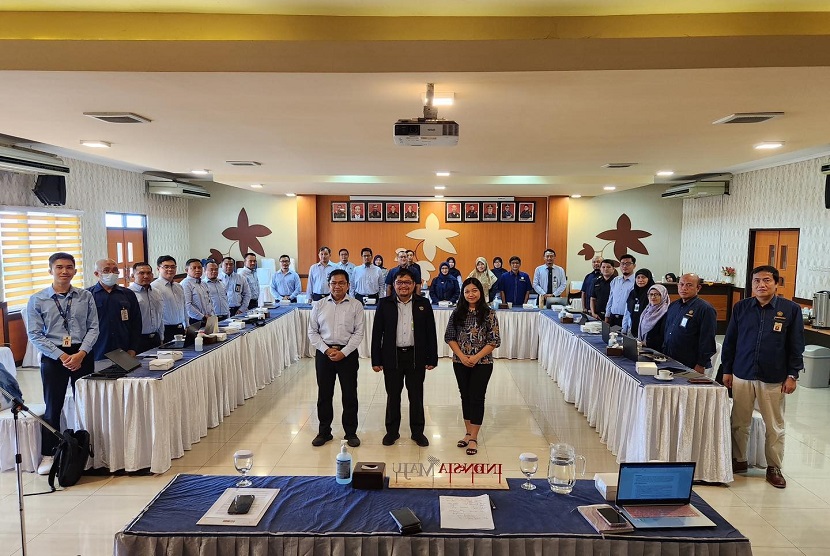Dalam mendukung kinerja ekspor, Kanwil Bea Cukai Sulawesi Bagian Utara (Sulbagtara) dan Bea Cukai Manado turut hadir dalam kegiatan pelatihan prosedur dan dokumentasi perdagangan luar negeri