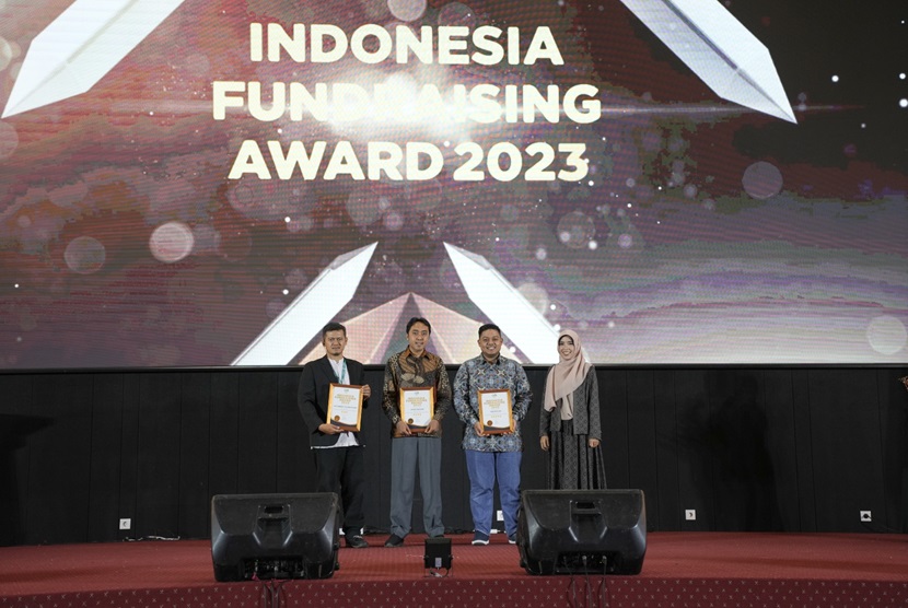 Dalam menjaga keamanahan dana umat, Sinergi Foundation diakui publik sebagai lembaga yang amanah, terbukti dengan diraihnya 4 penghargaan sekaligus dari Indonesian Fundraising Award (IFA) 2023.