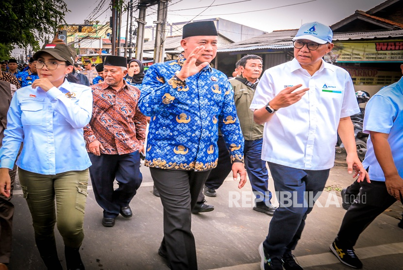 Dalam momentum Hari Kebangkitan Nasional 20 Mei 2025, Perum Jasa Tirta II (PJT II) menunjukkan langkah konkret dalam memperkuat ketahanan air nasional. Direktur Utama PJT II, Imam Santoso, menandatangani nota kesepahaman (MoU) dengan Pemerintah Kota Bekasi terkait normalisasi dan penataan lahan pengairan/irigasi, khususnya di kawasan Kali Bekasi.