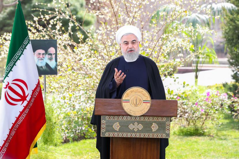Khamenei Sebut UEA Berkhianat Pada Dunia Islam. Foto: Dalam pidato menyambut Tahun Baru Persia pada Jumat (20/3) Ayatollah Ali Khamenei menyebut tahun ini adalah tahun lonjakan produksi bagi Iran.