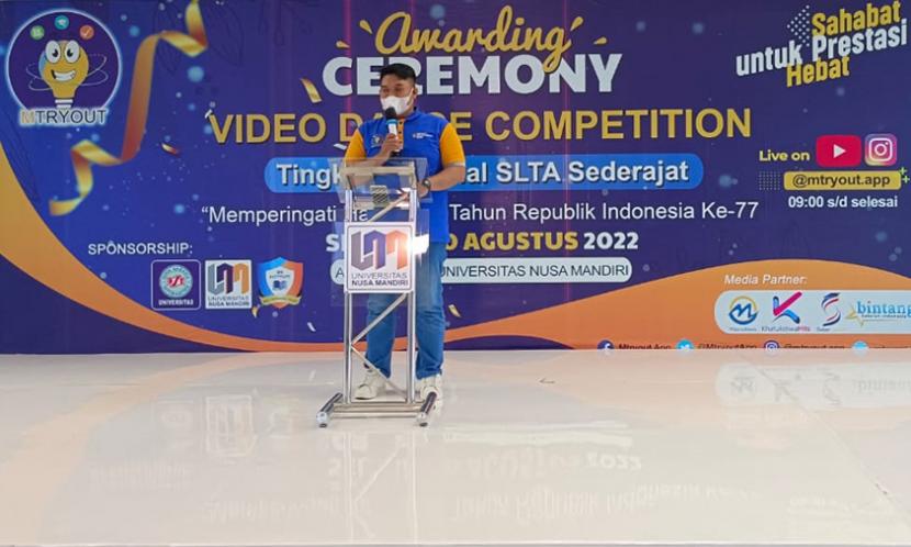 Dalam rangka memeriahkan HUT RI ke-77, MTryout sebagai platform pembelajaran online bagi siswa/i SMA/SMK/MA sederajat, menggelar perlombaan Video Dance Competition 2022.