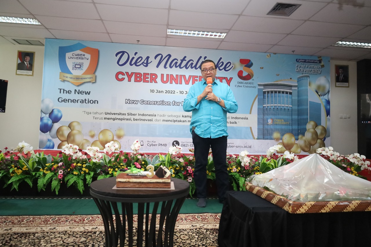 Dalam rangka memperingati Dies Natalis ke-3, Rektor Universitas Siber Indonesia atau Cyber University, Gunawan Witjaksono, menyampaikan sambutan yang penuh semangat dan harapan besar.