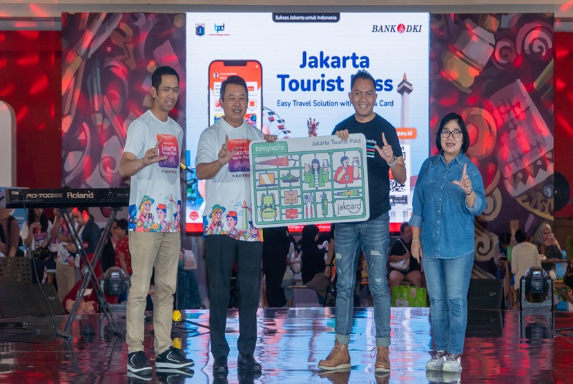 Dalam rangka mendukung pengembangan pariwisata di Jakarta, Bank DKI turut menggandeng Tokopedia, salah satu platform e-commerce di Indonesia sebagai mitra penjualan resmi Jakarta Tourist Pass.