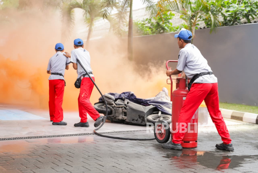 Pertamina Retail Persiapkan Pekerja SPBU Hadapi Situasi Darurat Melalui Simulasi PKD