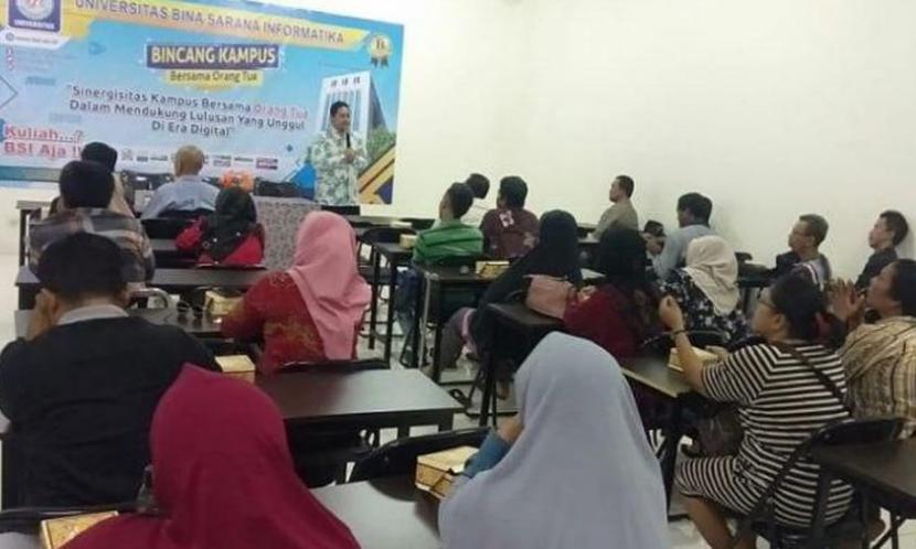 Dalam rangka menyambut calon mahasiswa baru (camaba) tahun ajaran 2022/2023, Universitas Bina Sarana Informatika (BSI) kampus Cibitung akan menggelar Bincang Kampus bersama Orang Tua (BKOT).
