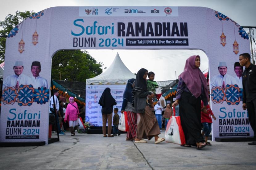 Dalam Rangka menyambut HUT ke 26 Tahun dan memeriahkan bulan suci Ramadhan, Kementerian BUMN bersama BUMN menyelenggarakan Safari Ramadan BUMN 2024 berupa Pasar Murah, Mudik Gratis dan Bazar UMKM Binaan BUMN.