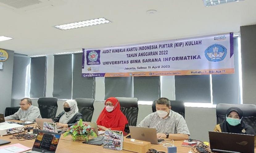 Dalam rangka tertib administrasi pengelolaan anggaran beasiswa Kartu Indonesia Pintar-Kuliah (KIP-K), tim Audit Kinerja Itjen Kemdikbud melakukan monitoring evaluasi (Monev) kepada Universitas BSI (Bina Sarana Informatika).