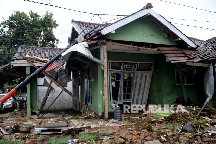 Dampak kerusakan akibat bencana Tsunami di Pantai Carita, Banten, Jawa Barat (ilustrasi)