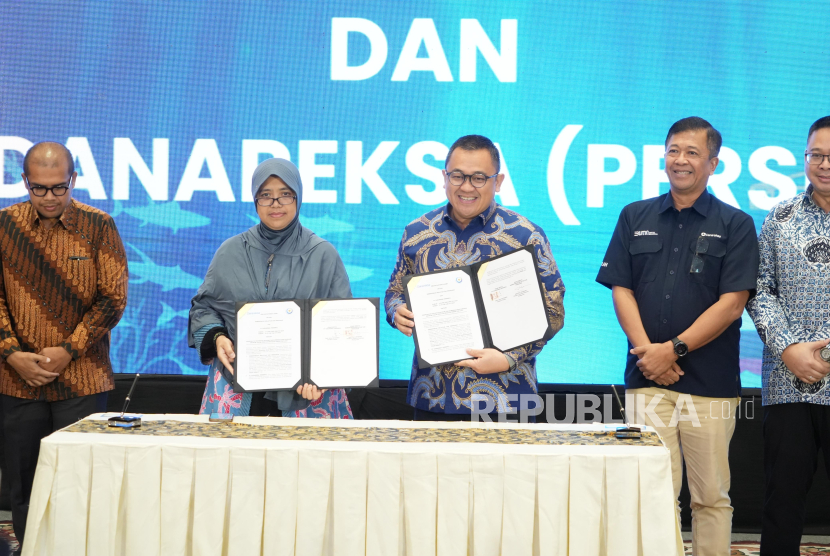 Danareksa dan KKP menandatangani kerja sama untuk mendorong penerapan ESG di kawasan industri pesisir.