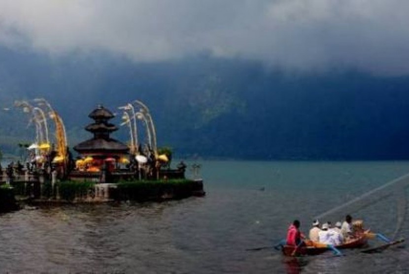 Danau Beratan di Bedugul, Kabupaten Tabanan Bali
