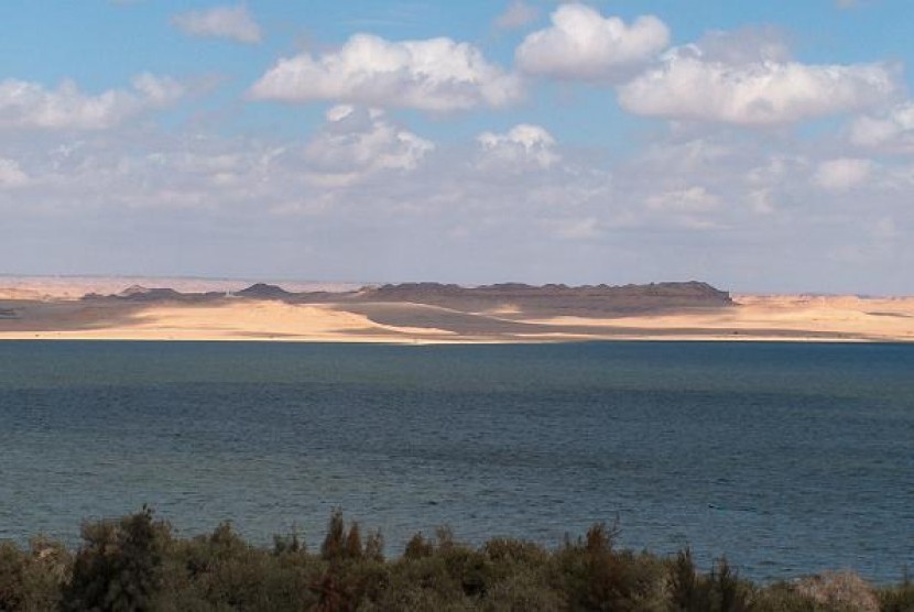 Danau Karun, tempat yang Karun ditenggelamkan bersama hartanya di Kota Fayoum, Kairo, Mesir.